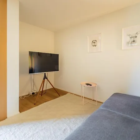 شقة Vallada 11-06 فيلمز