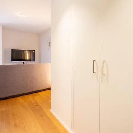 Vallada 11-06 Apartman *